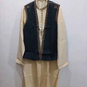 Jacket Kurta Chudidar Set (Cream/Black)