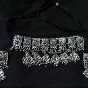 Women Silver Oxidised Jewellery Set