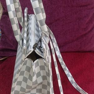 Handbag/Sling bag