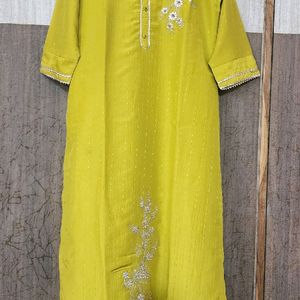 AKS Kurta Set From AJIO