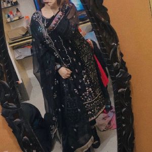 Pakistani Suit