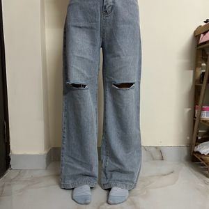 Knee Cut Jeans