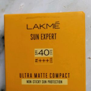 Lakme Sun Expert Compect