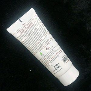 Face Wash With Sunscreen