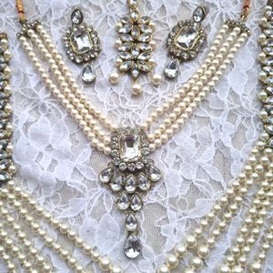 132. Ivory Kundan Bridal Set