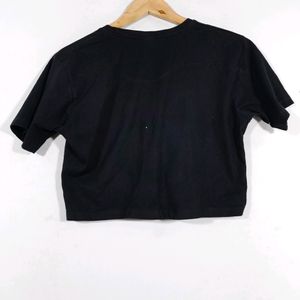 Black Casual Crop T-Shirt (women's)