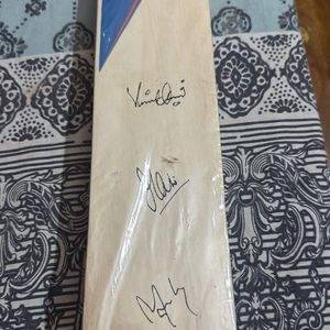 Oppo Cricket Autographed Bat Unused