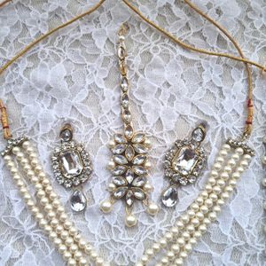 132. Ivory Kundan Bridal Set