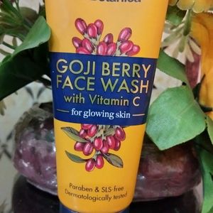 Goji Berry Face Wash With Vitamin C