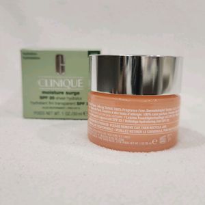 Clinique Moisture Surge