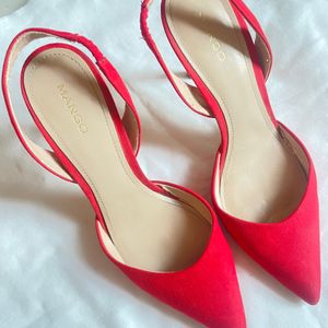 Mango Women Red Solid Pumps