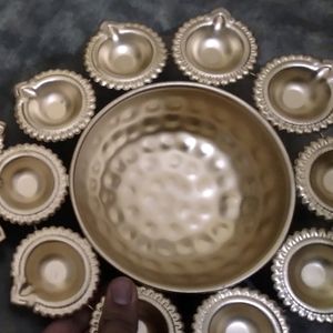 Diya Urli Pack In Gold Finish