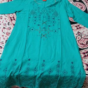 Huur Green Kurti