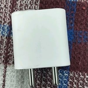 20Watt Apple Adaptor and C to I Cable