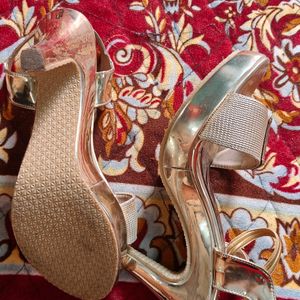 Golden 5 Inch Highheels