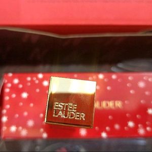 Estee Lauder Persuasive