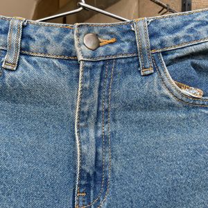 Women Straight Fit Jeans And Freebie(₹100)