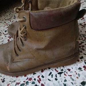 USED BROWN HIGH NECK SHOES/BOOTS