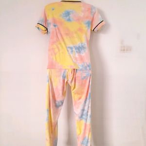 Multicolor Printed Nightsuit (Women's)