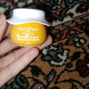 Dot and key moisturizer