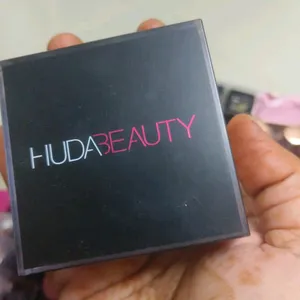 Huda Loose Powder