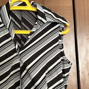 Collared Sleeveless Black N White Striped Top