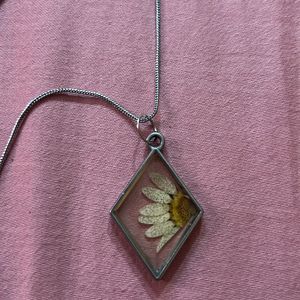 Handmade dried Flower Resin Necklace