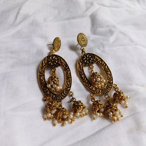 Golden Dangler Earring