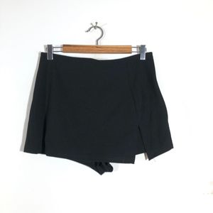 Black Shorts (Women’s)