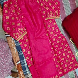 Red Beautiful Kurta Set