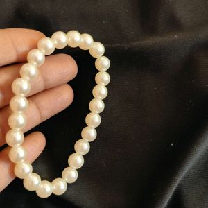 NEW STRETCHABLE PEARL BRACELET