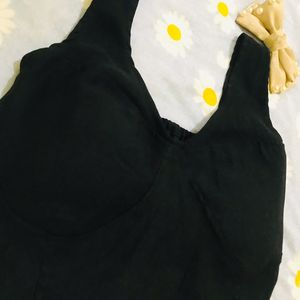 Am Selling A Black Crop Top