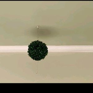 Set of 1 Artificial Boxwood Topiary Green Ball