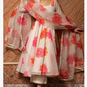 SALE🔥🔥Women's Chanderi Cotton Flowers  Anarkali