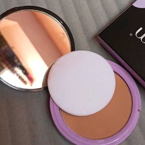 Plum Legit Matte Talc-Free Compact SPF 15