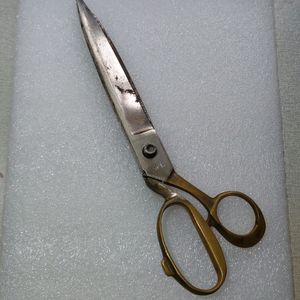 Selling Cheapest Price  Old Model Tailor Scissor