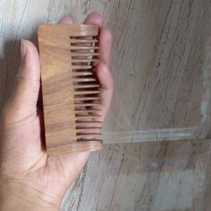 FREE BAG 🛍️ WITH WOOD HAIR COMB