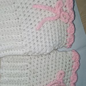 Pink & White Fingerless Gloves: Cozy & Cute!