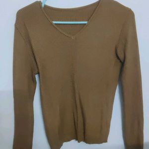 Fitted Woolen Top