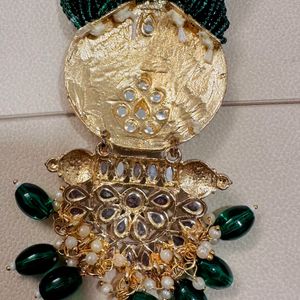 Kundan Green Jwellery Set