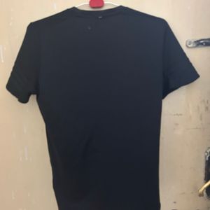 Adidas T-Shirt  M