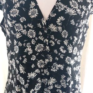 BLACK FLORAL PRINTED DRESS WITH BUTTONS