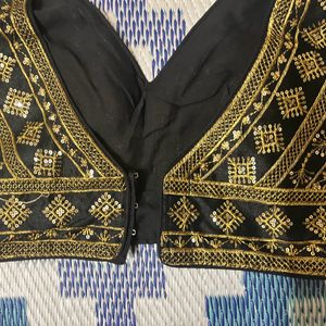 Black And Golden Blouse With Sleeveless