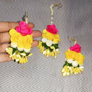 Haldi Earings With Mangtika