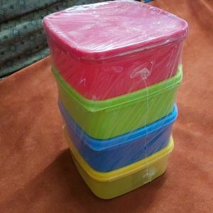 Set of 4 vibrant color container storage lunch box