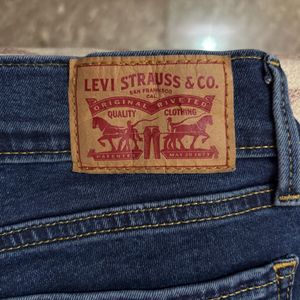 Levis Women Skinny Mid Rise Jeans