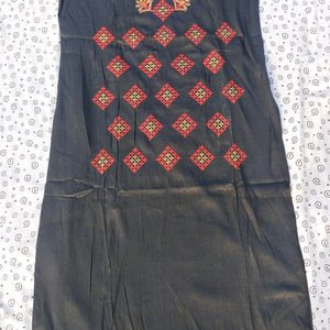 Sale......Beautiful Kurti With Design