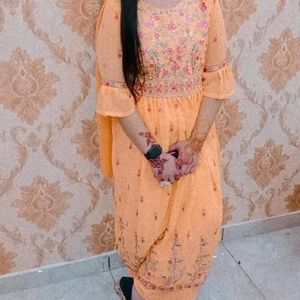 Naira Cut Haldi Dress 😍😍😍