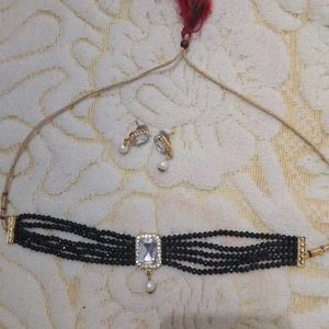 BEADS CHOKER