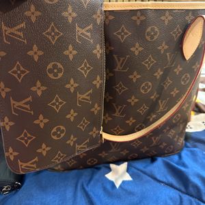 Louis Vuitton Monogram Neverfull MM Handbag